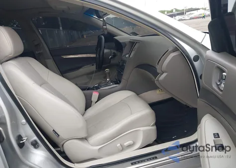 2015 Infiniti Q40 из США, поврежденный, VIN JN1CV6AR7FM521395